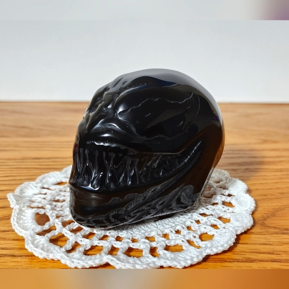 Large Obsidian VENOM Carving. - Picture 1 of 7